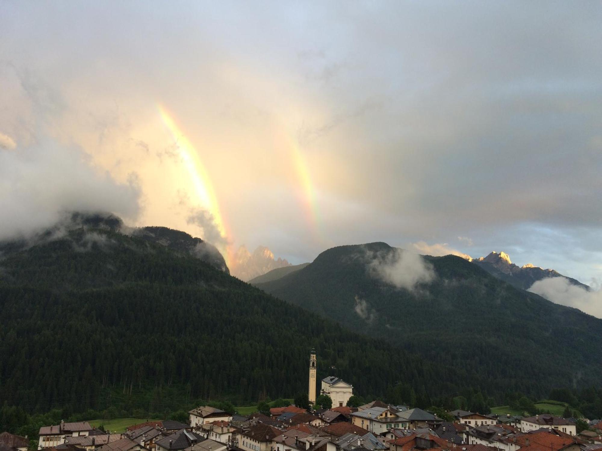 Fra Rose E Mughi Bed & Breakfast Domegge di Cadore Exterior foto