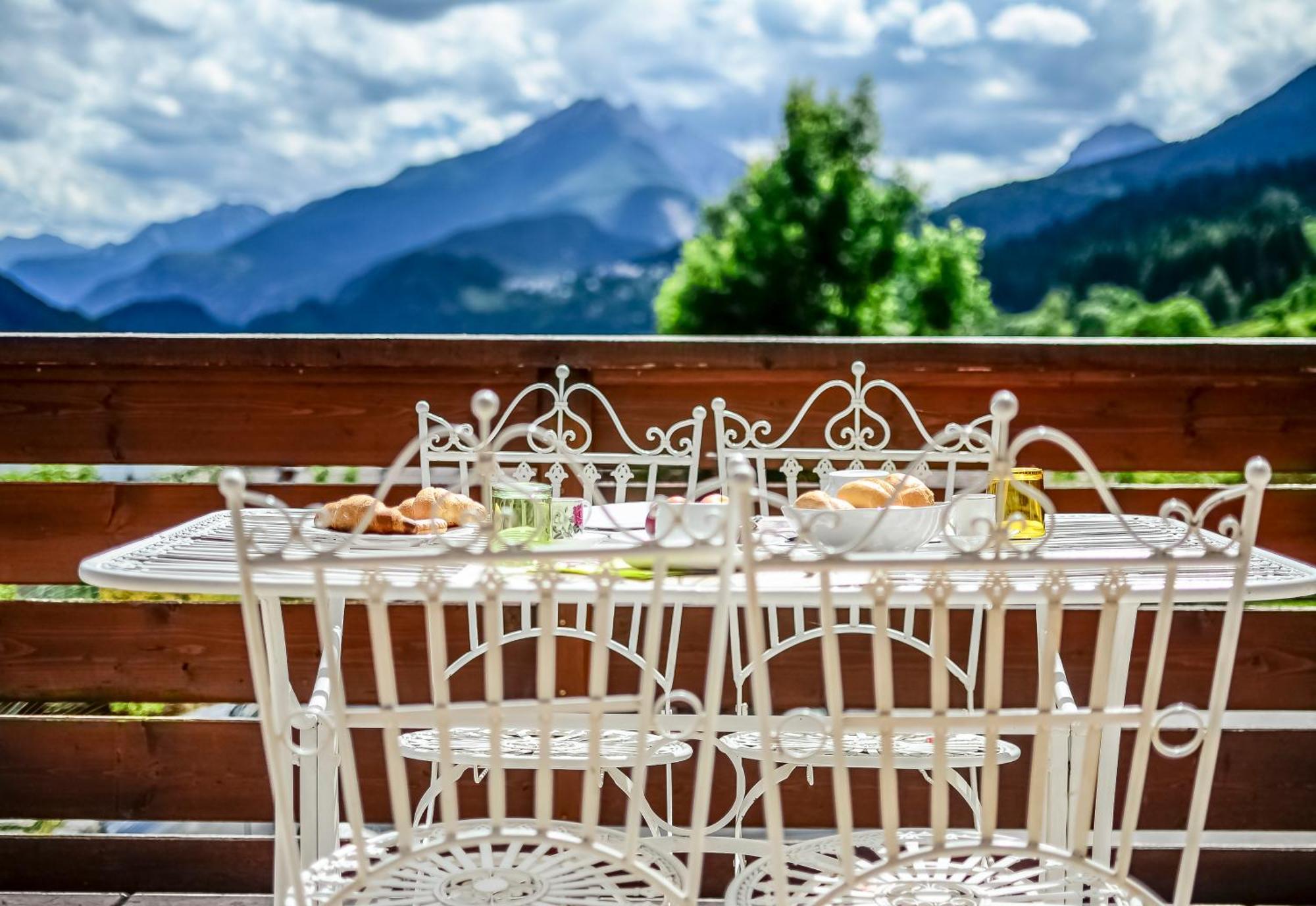 Fra Rose E Mughi Bed & Breakfast Domegge di Cadore Exterior foto