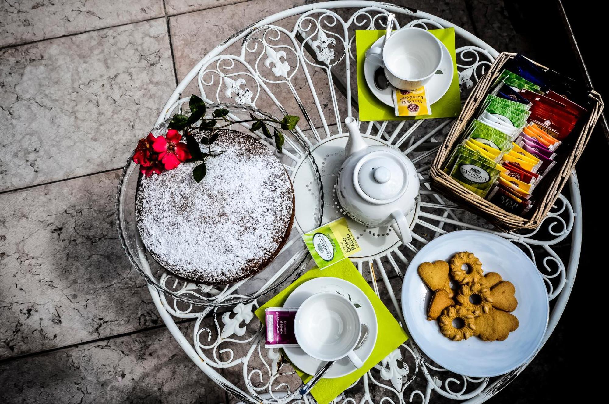 Fra Rose E Mughi Bed & Breakfast Domegge di Cadore Exterior foto