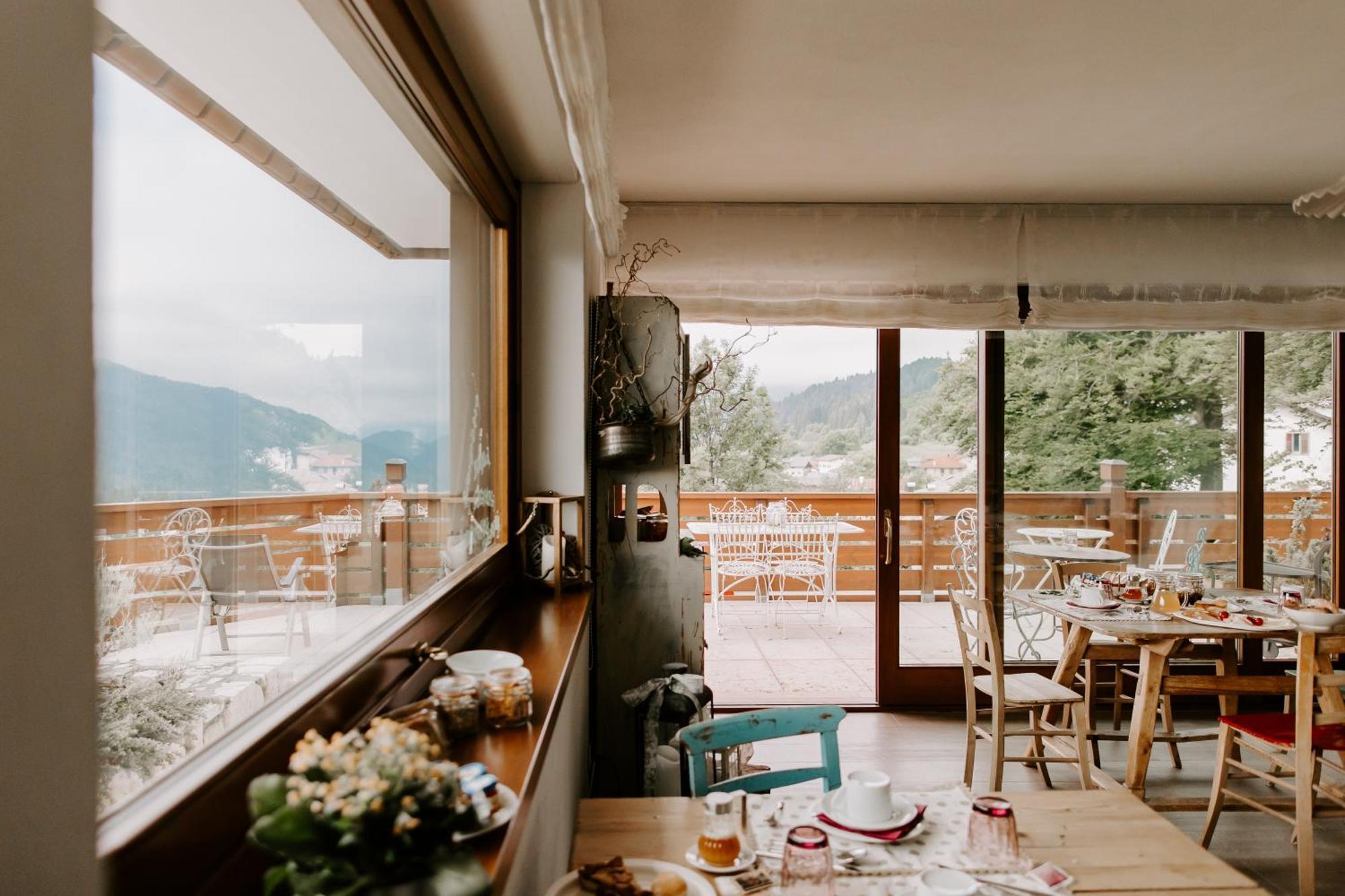 Fra Rose E Mughi Bed & Breakfast Domegge di Cadore Exterior foto
