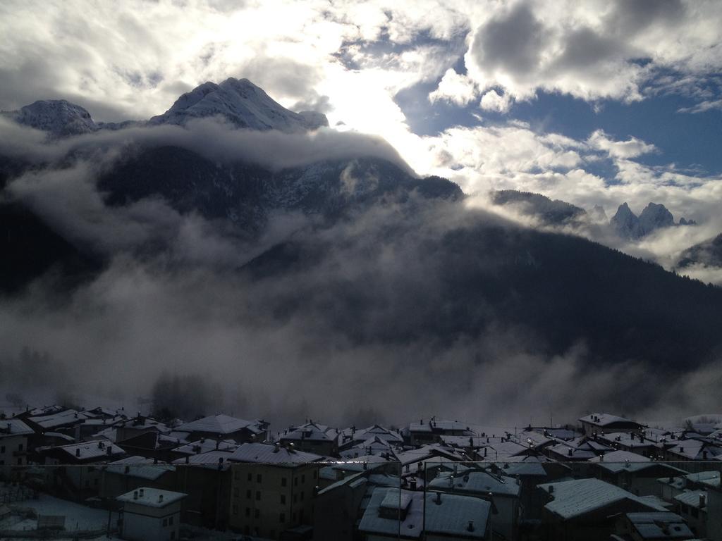 Fra Rose E Mughi Bed & Breakfast Domegge di Cadore Exterior foto